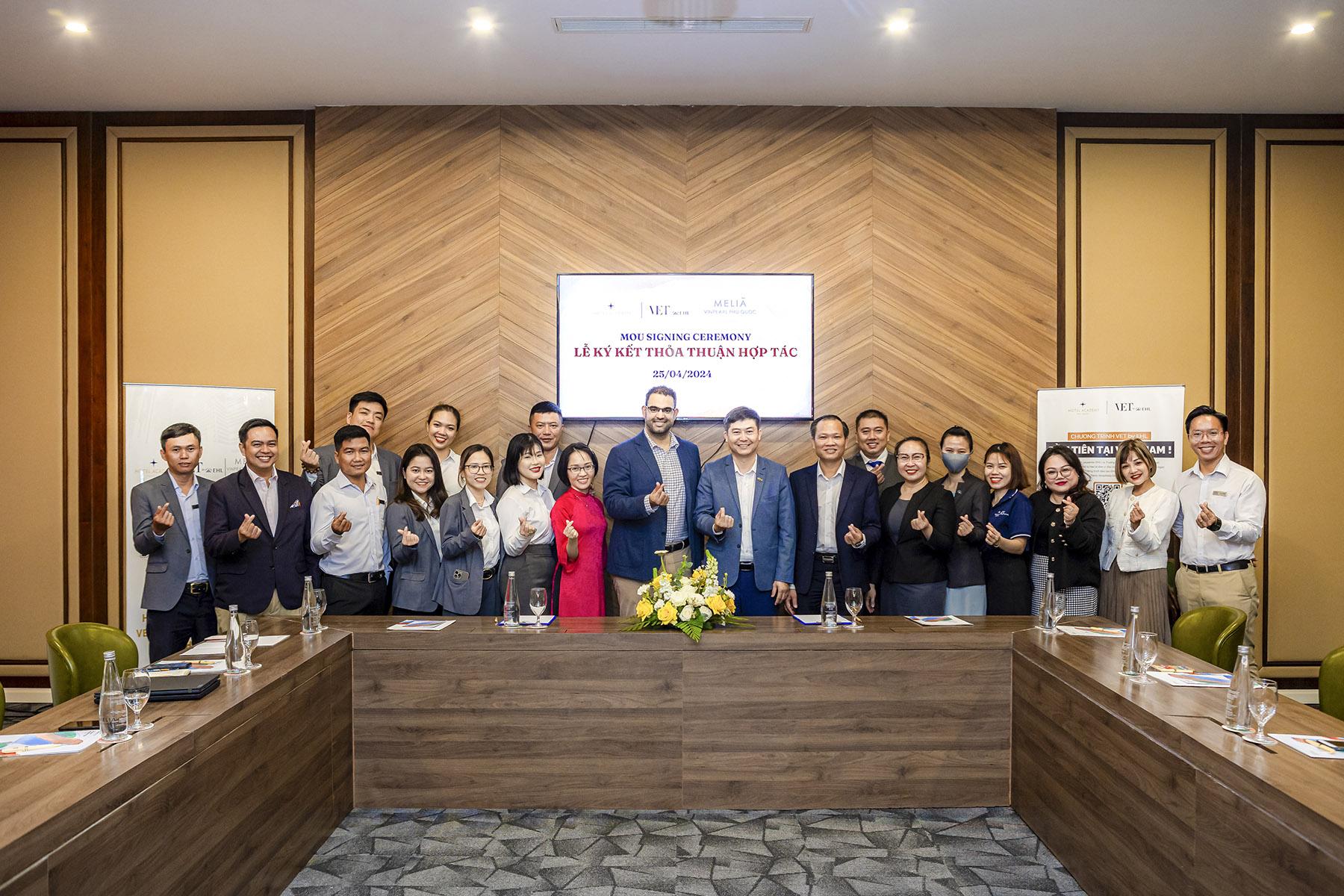 KÝ KẾT HỢP TÁC CHIẾN LƯỢC GIỮA HOTEL ACADEMY VIỆT NAM VÀ KHÁCH SẠN MELIA VINPEARL PHÚ QUỐC
